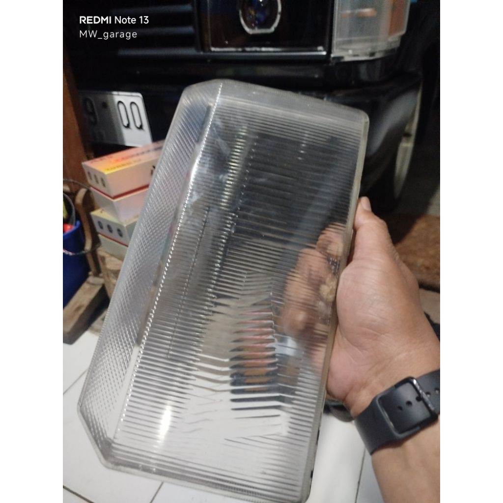kaca lampu depan kijang super