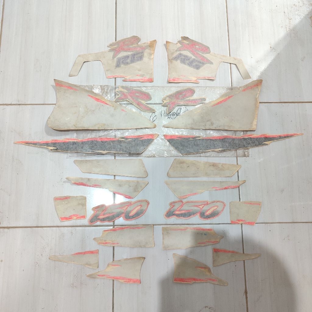 sticker stiker decal striping body bodi suzuki RGR RGR150 RGR 150 RGR150SS RGR 150 SS jumbo hitam or