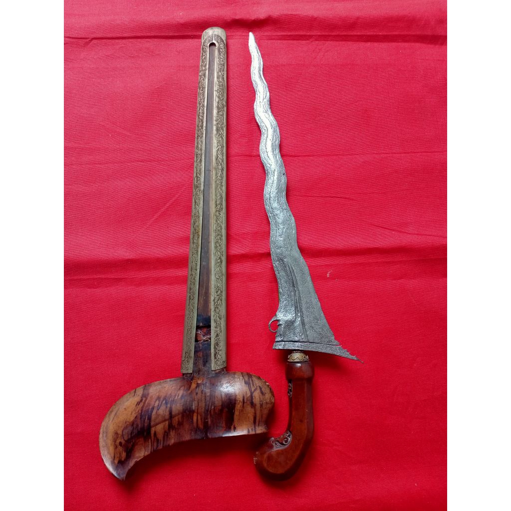 keris sangkelat sepuh antik