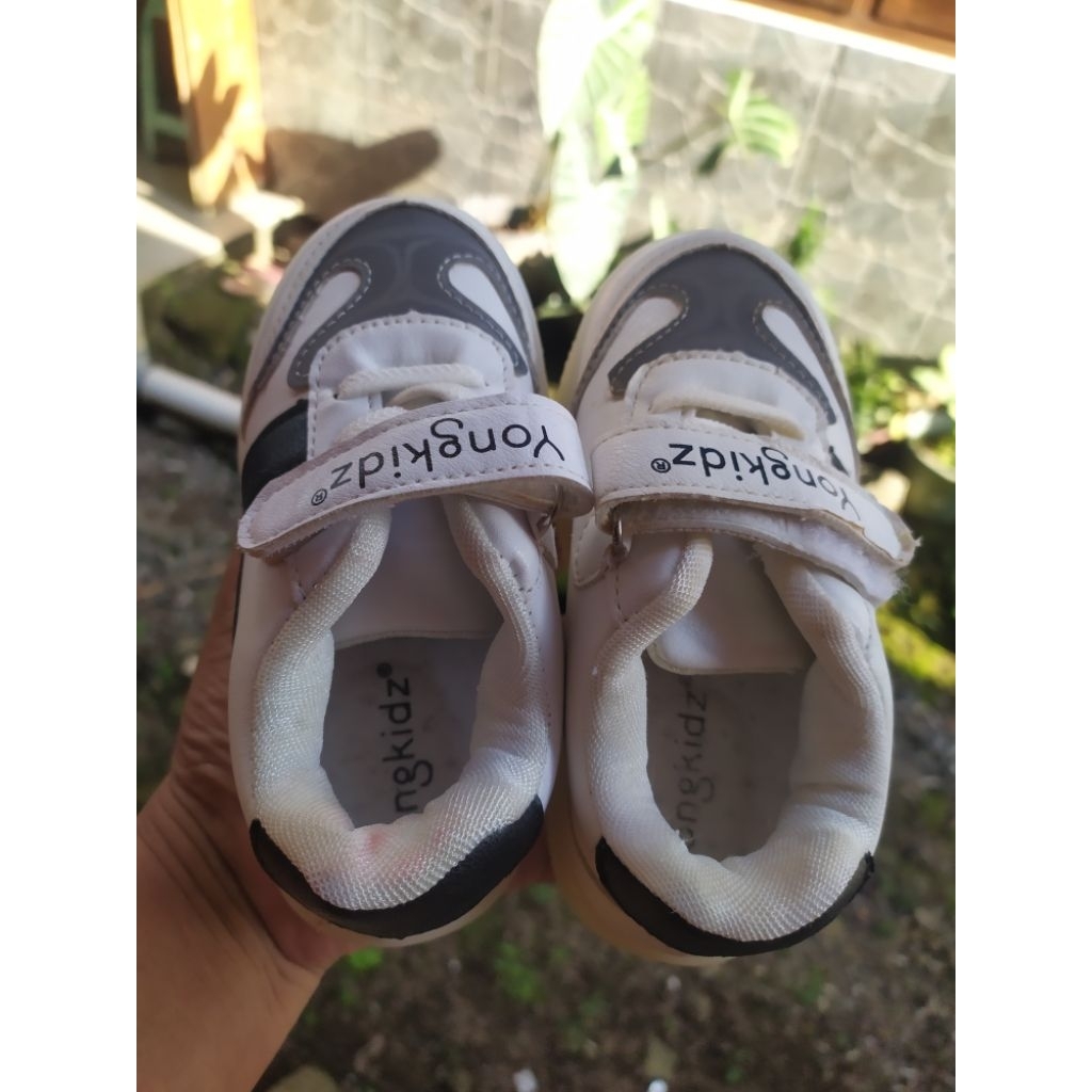 SEPATU ANAK YONGKIDS EX DISPLAY