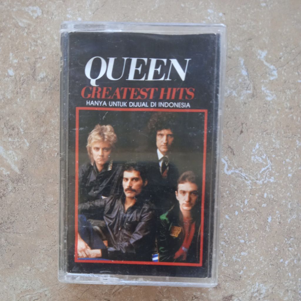 Kaset Pita Queen "Greatest Hits"