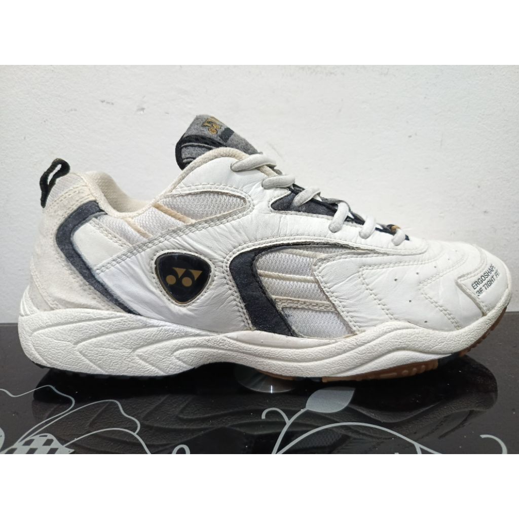 Sepatu Second Ori -  Yonex size 43