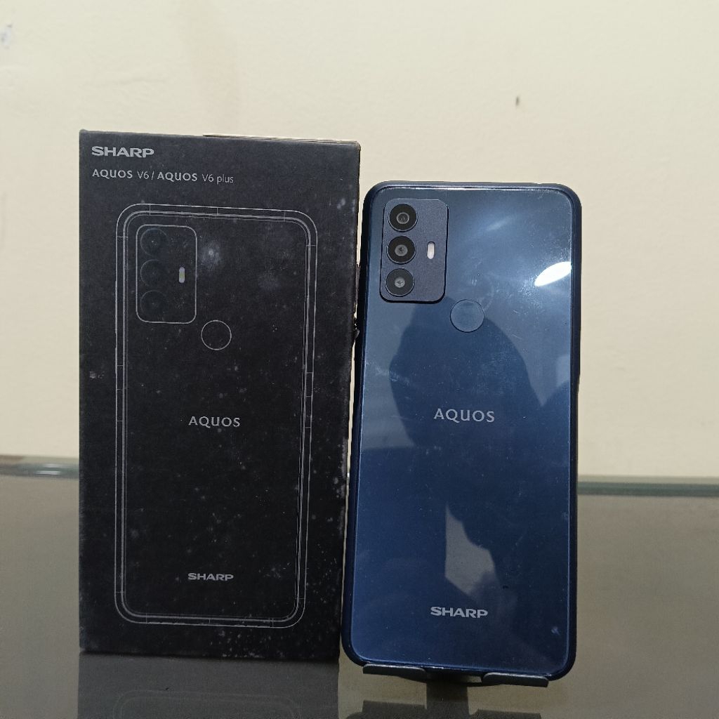 Handphone Sharp Aquos V6 Plus Ram 4 64GB