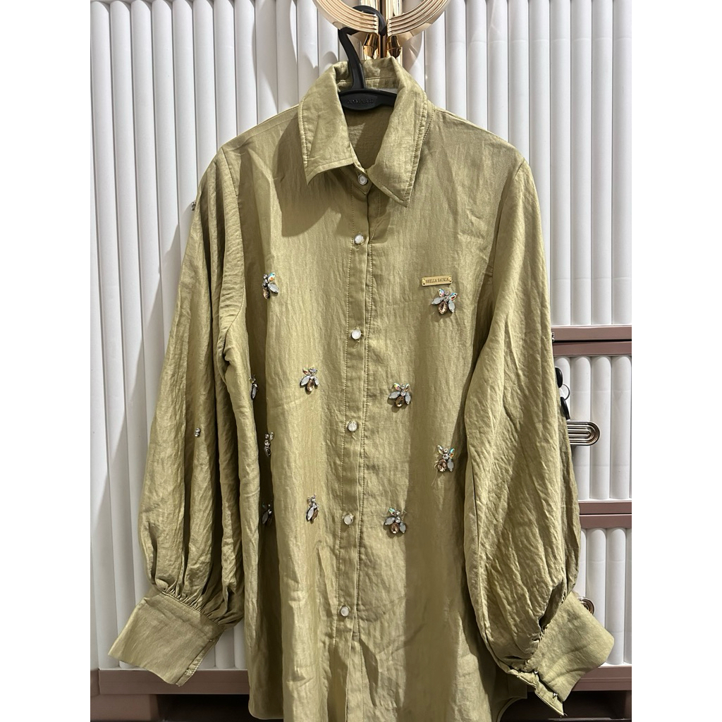 blouse shellasaukia sage