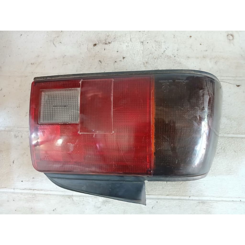 Stoplamp (Kiri) Daihatsu Charade Classy 1.3