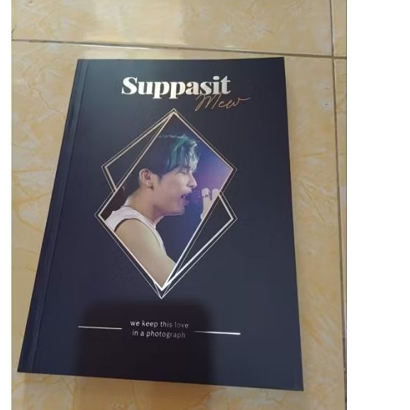 Mew Suppasit photograph