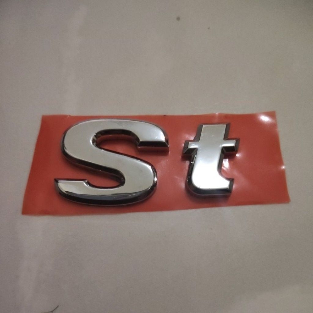 emblem logo type st Nissan Xtrail original
