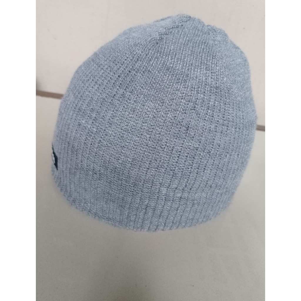 kupluk beanie bekas, branded