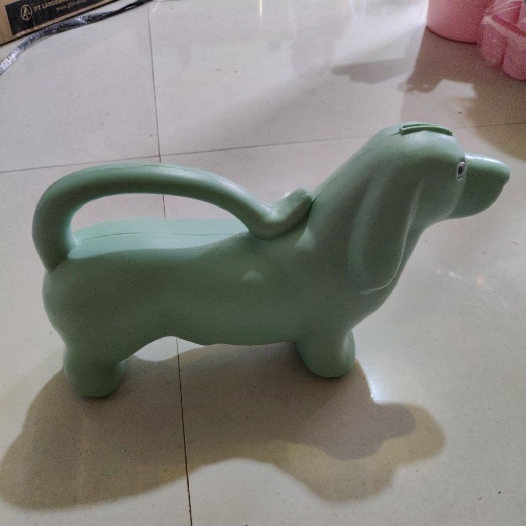 Celengan Anak Plastik Karakter Anjing Dachshund / Dogie Hawaii 3707
