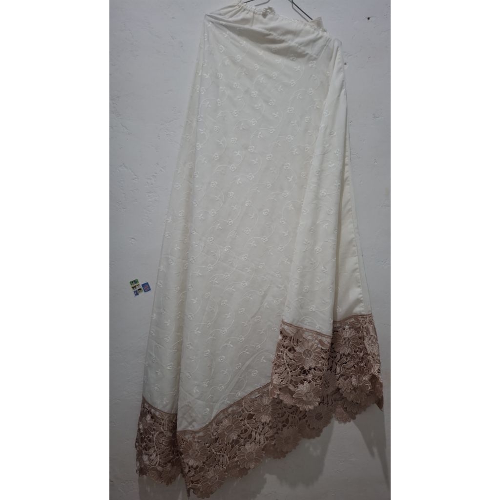 Mukenah wanita Preloved//mukenah putih//mukenah katun bordir