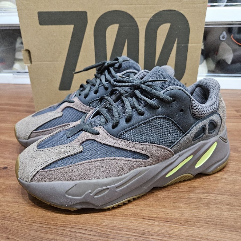 Adidas Yeezy 700 Mauve 8.5US/42EU