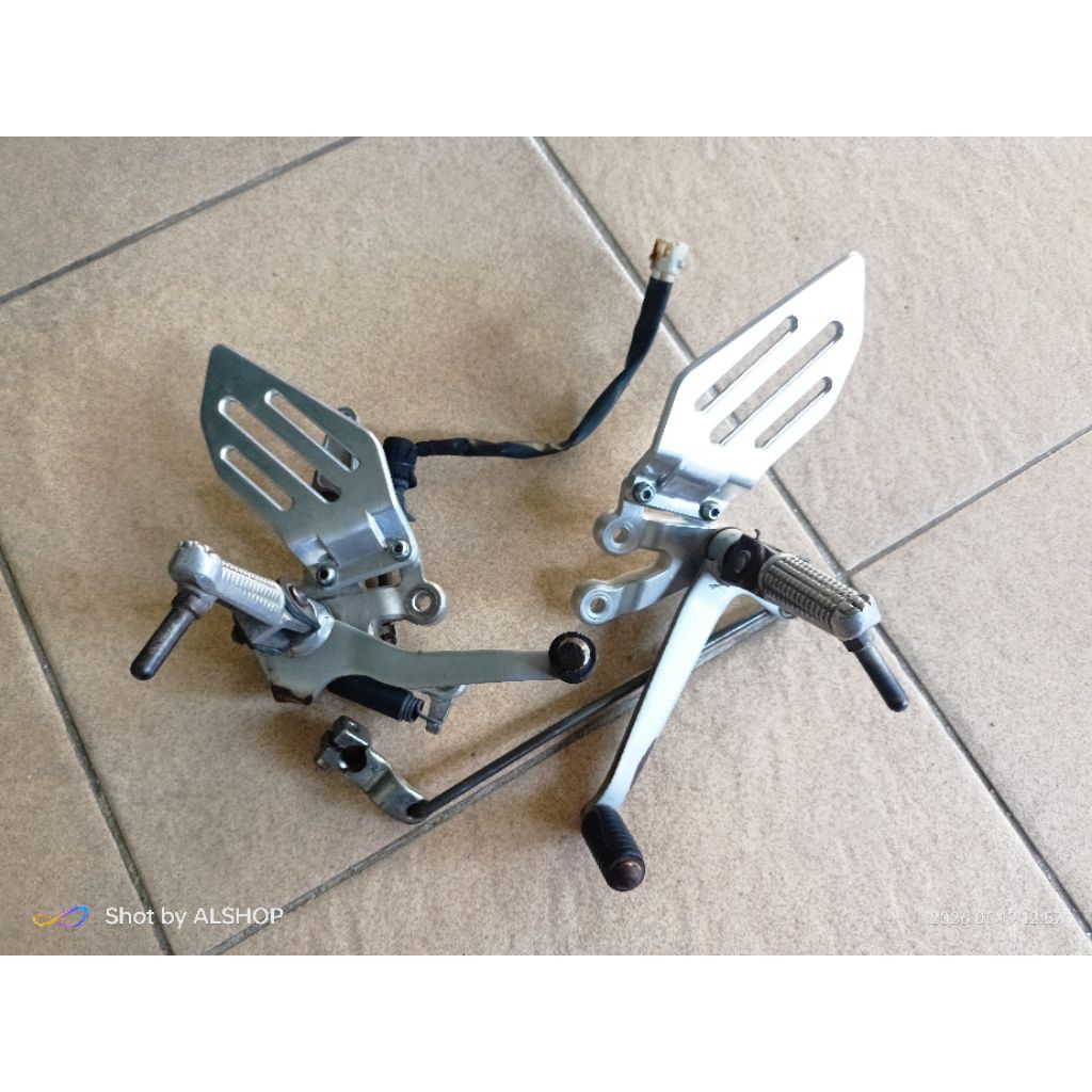 footstep step depan original r15v2 R15 lama