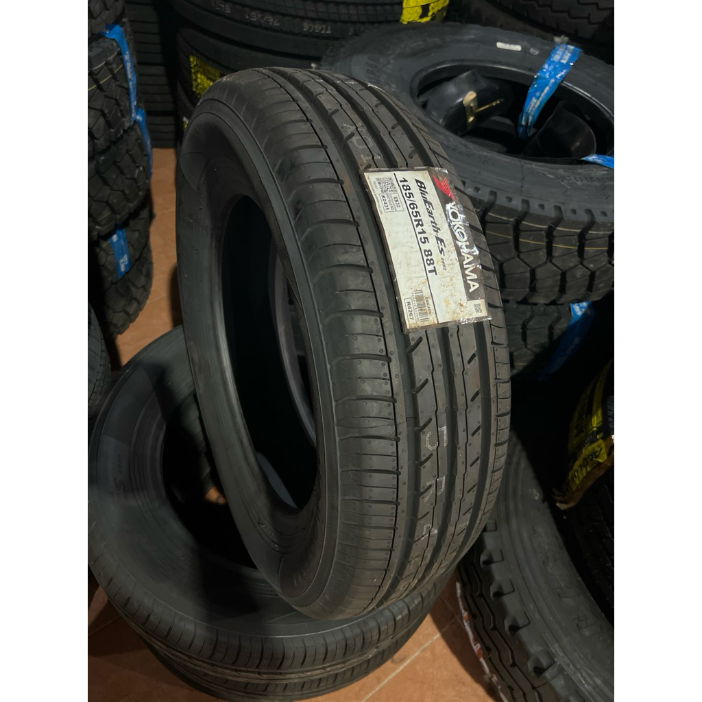 Ban Mobil Yokohama 185 65 R15 15 ES32 BlueEarth