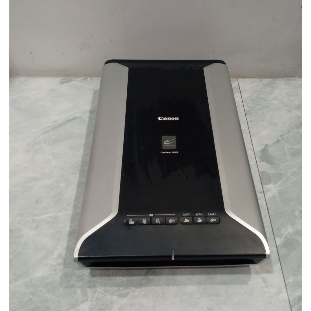ScaScanner Dokumen Warna dan B/W  Canon CanoScan 5600F Normal Siap Pakai Support Windows 10 Garansi 