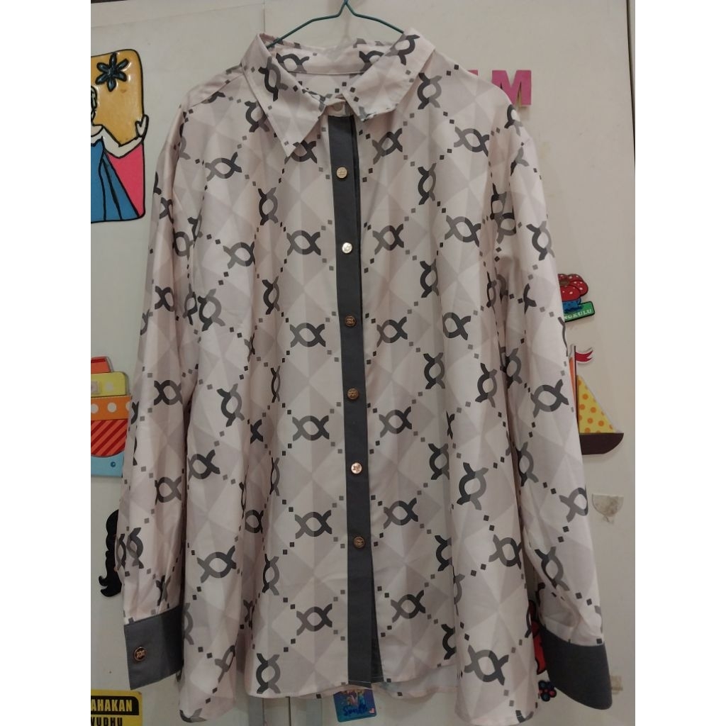 wearing klamby calya shirt