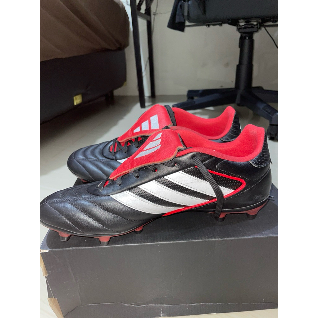 Adidas Gloro
