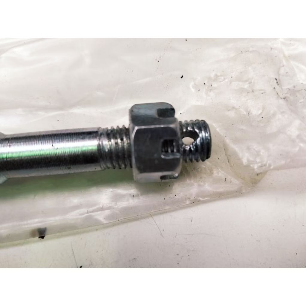as roda belakang plus mur Suzuki rc80 rc100 a100