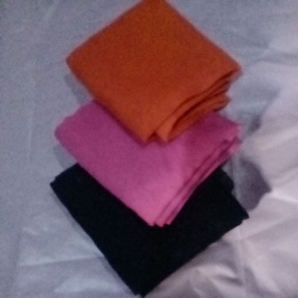 jilbab segi empat polos um*m* scr*f, s*udi*, bermerek  110x110  preloved goodcond