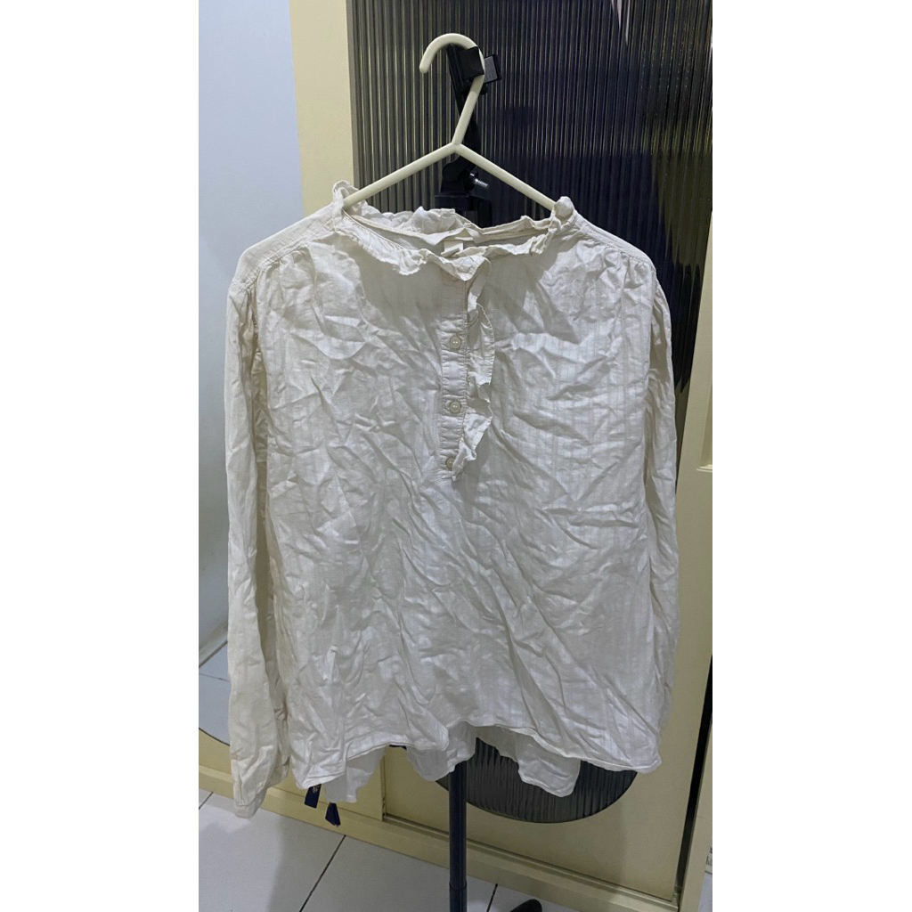 Preloved Kemeja Blouse Broken White Hnm