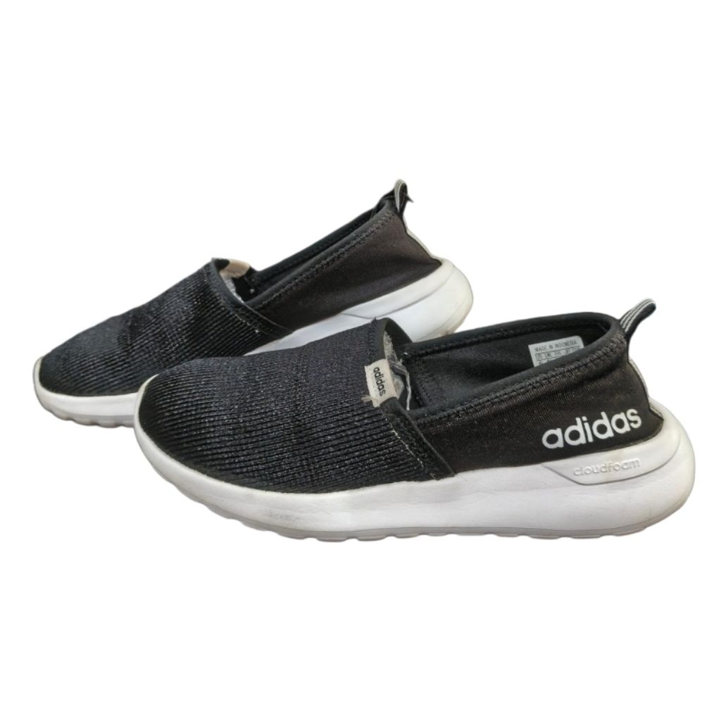 SEPATU SEKEN_LITE RACER SLIP ON - 37 1/3