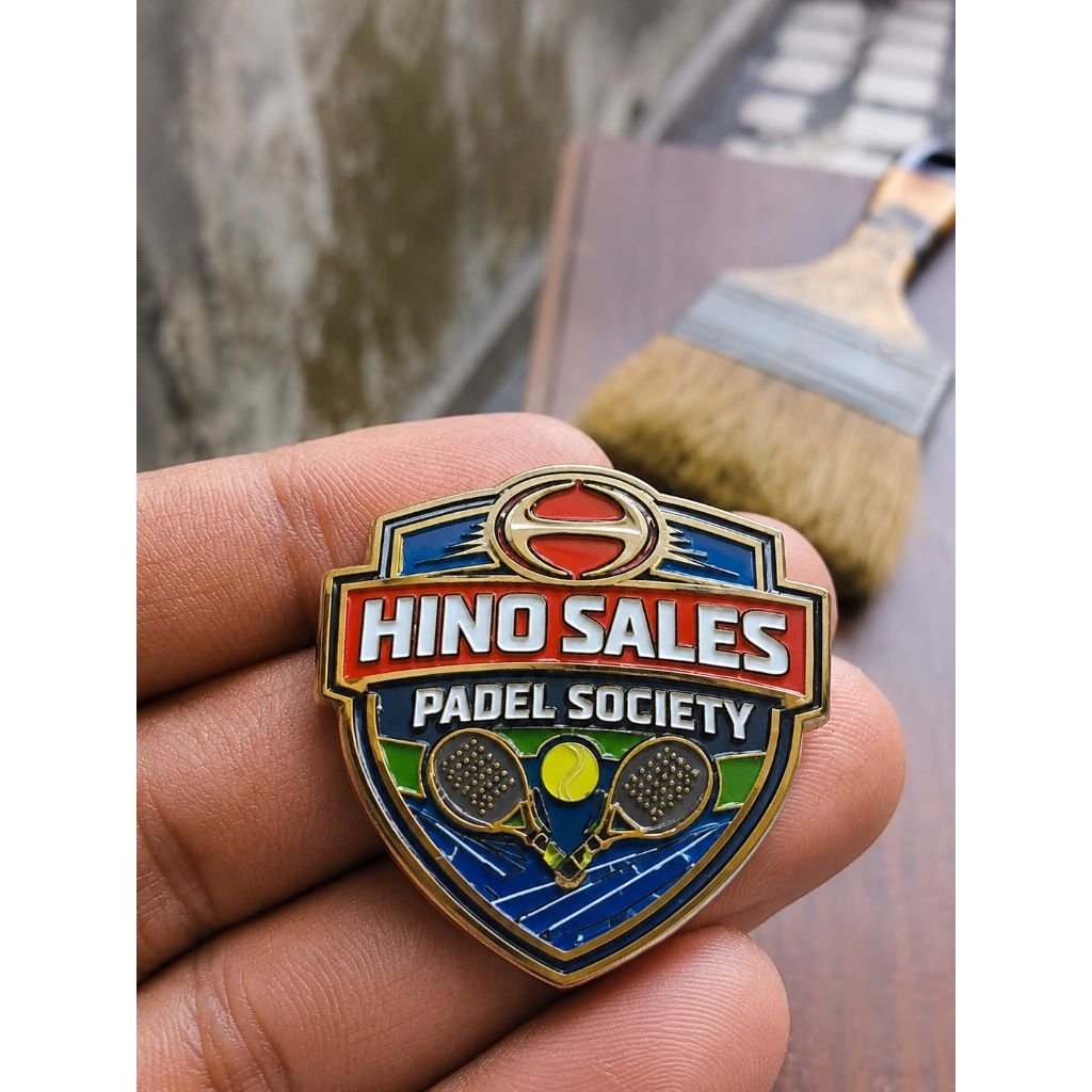 pin enamel custom pleting Gold