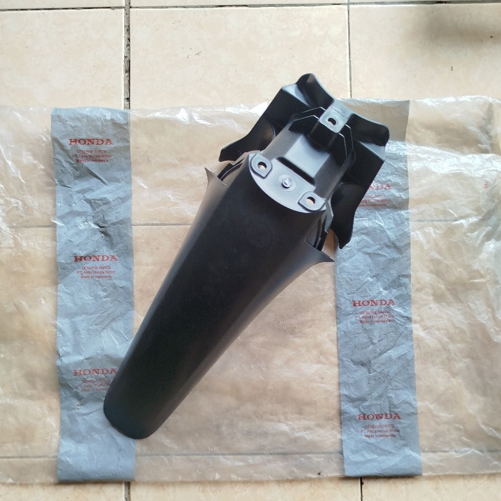 Slebor Depan Bagian Belakang Revo 100 Supra Fit New Supra X 125 Original AHM 61200-KTL-690