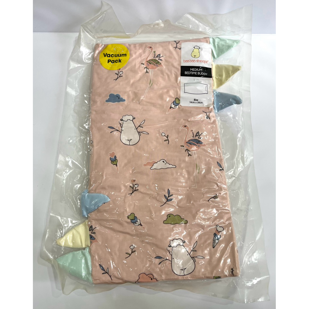 Baabaasheepz Flamingo M x Mmehuillet guling anak