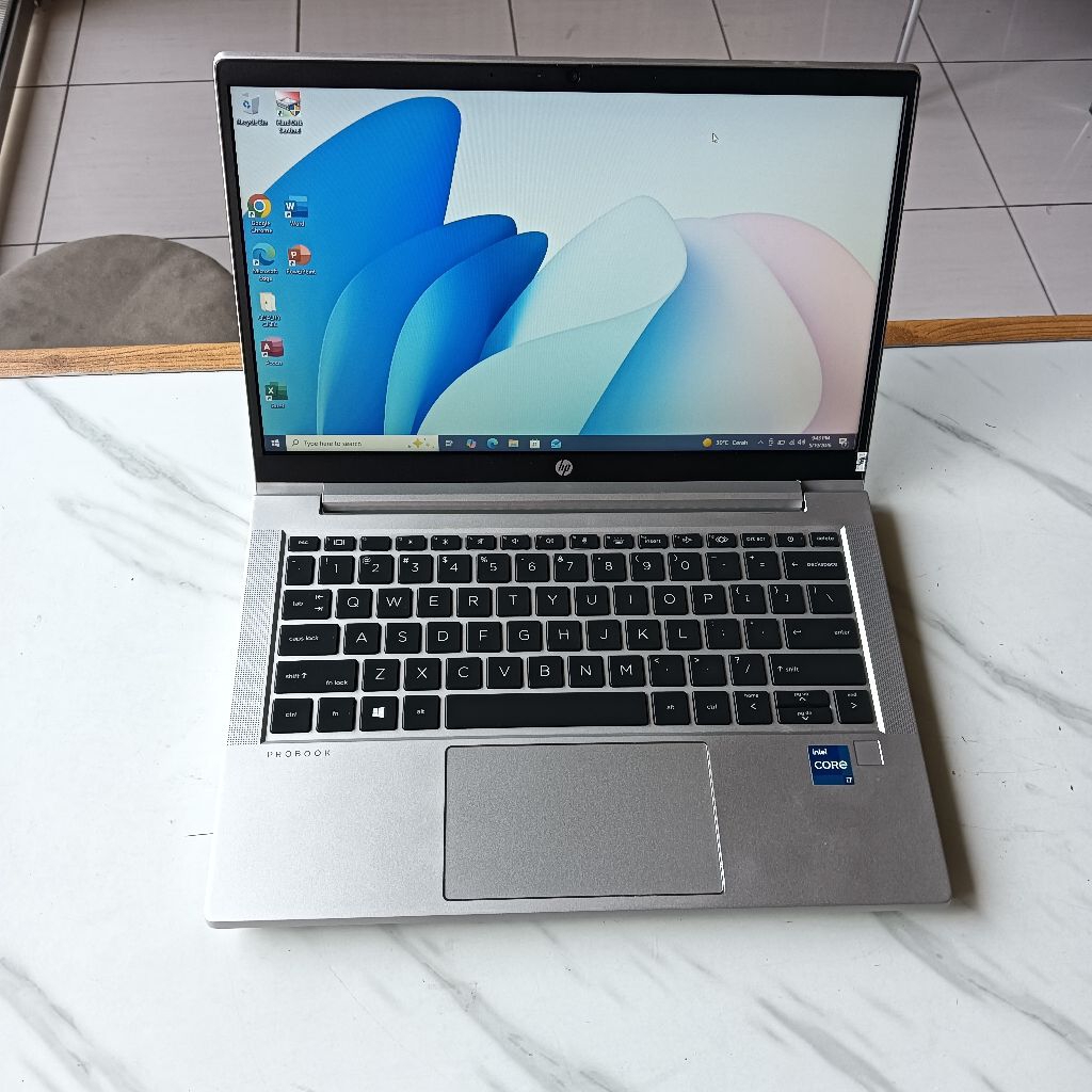 HP PROBOOK 430-G8 I7-1165G7 ram 8 SSD 256 Intel iris