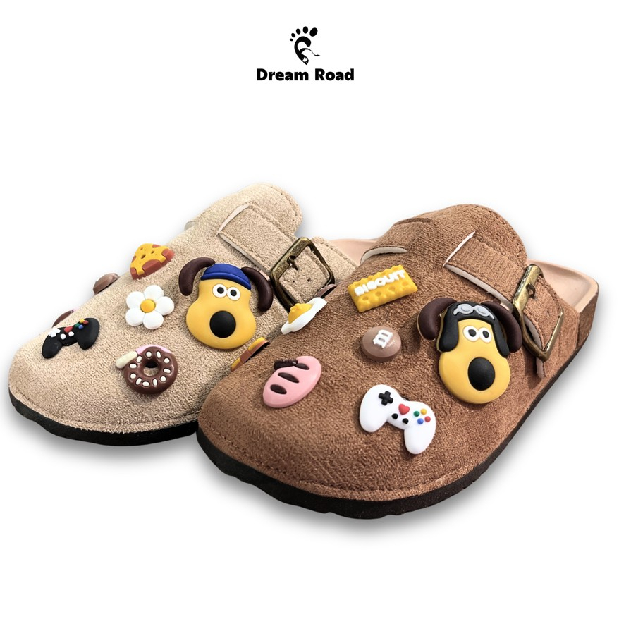 (DreamRoad) Nolla Charm Sepatu Sandal Slop Wanita Model Stylish Bahan Suede Ringan Empuk, Warna Beig