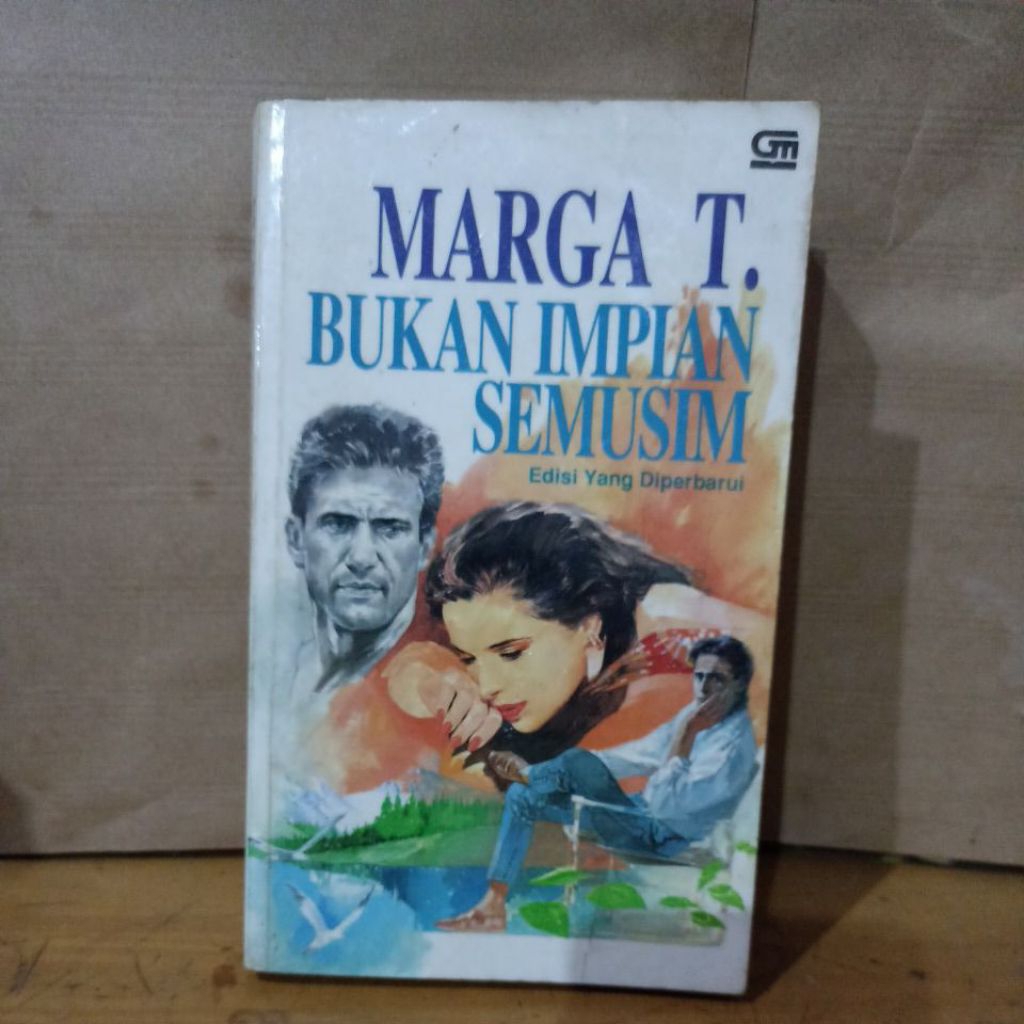 BUKAN IMPIAN SEMUSIM Edisi Yang Diperbarui by Marga. T