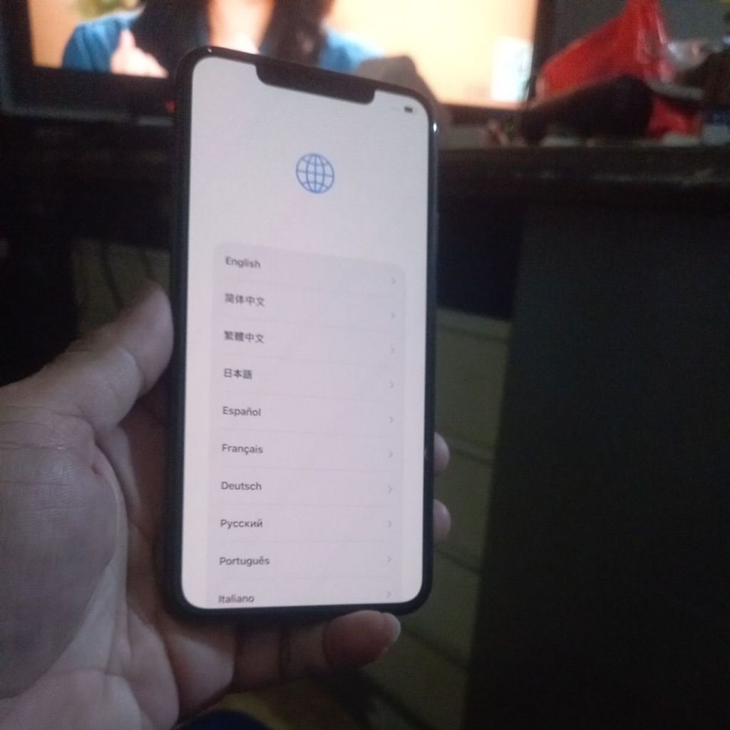 Iphone 11 promax 256gb lock icloud