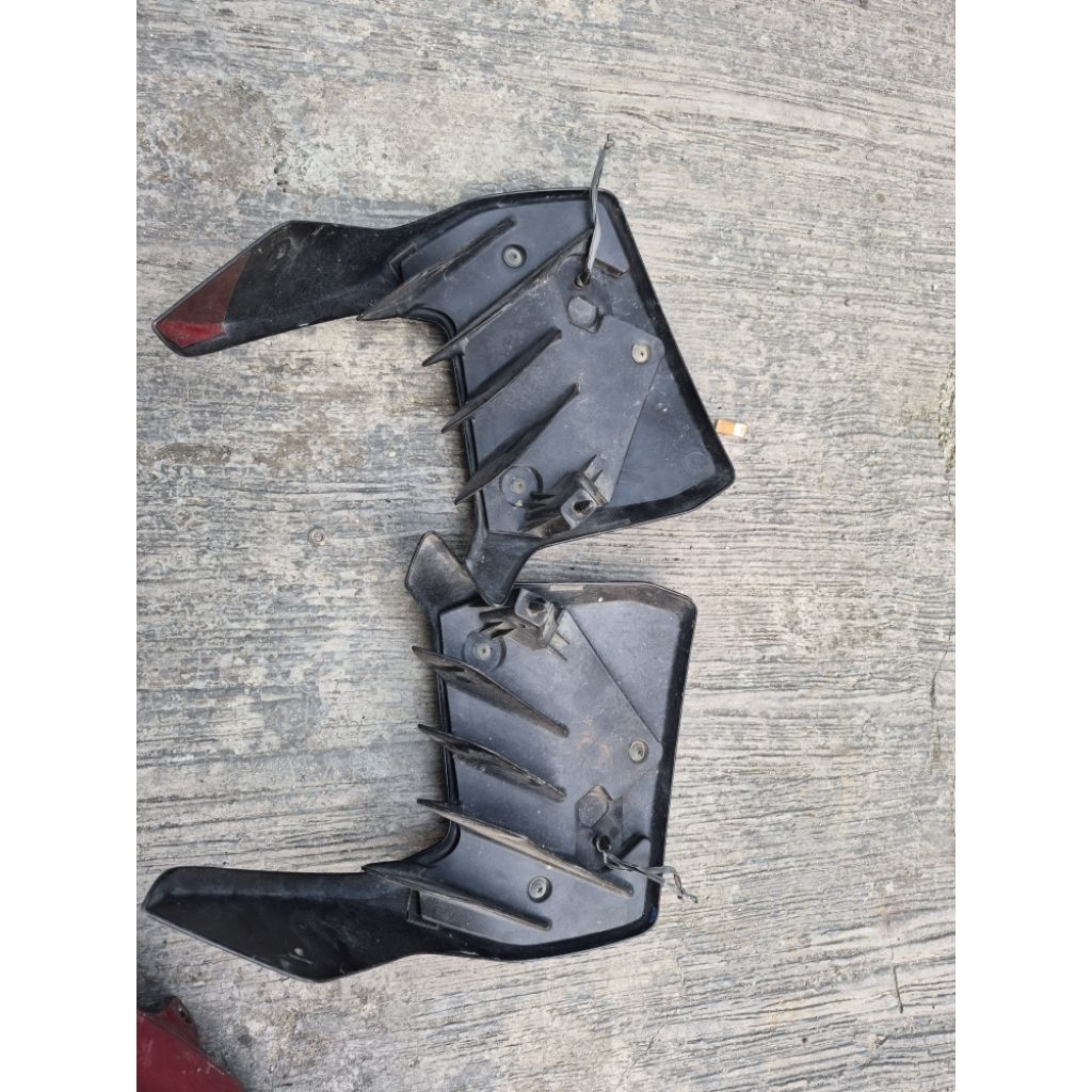 cover sayap tangki scorpio z new