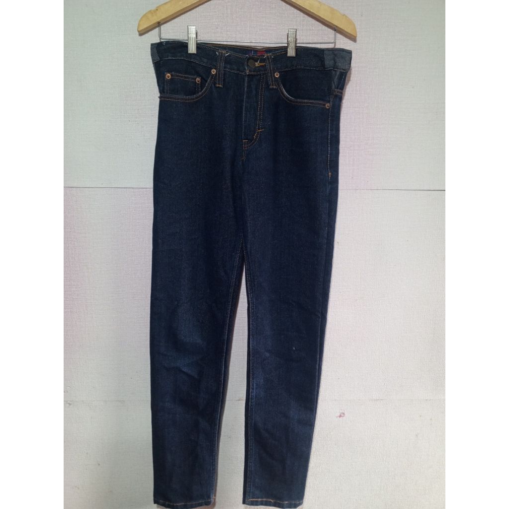 Celana panjang jeans Levis slimfit size 28-31 second seperti baru