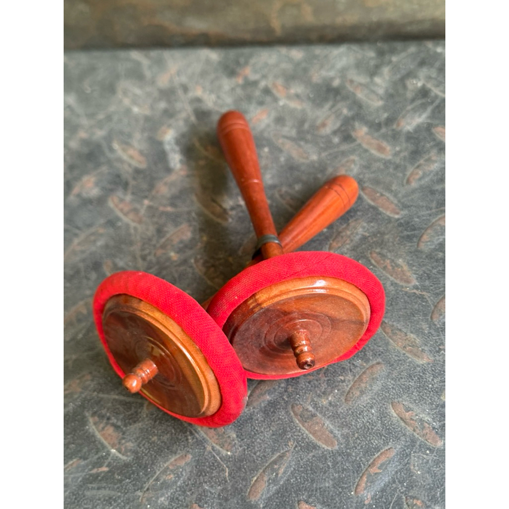 (ALAT PEMUKUL GAMELAN) TABUH GENDER KAYU SAWO