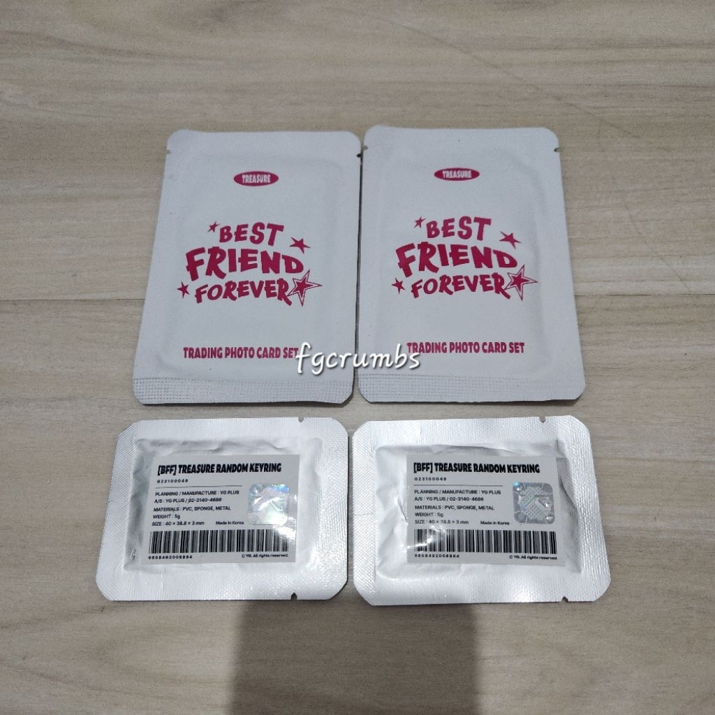 Treasure Trading Card + Random Keyring Sealed PC Photocard Treasure