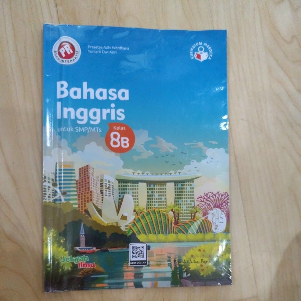 Preloved Buku Bahasa Inggris kelas 8B Intan Pariwara