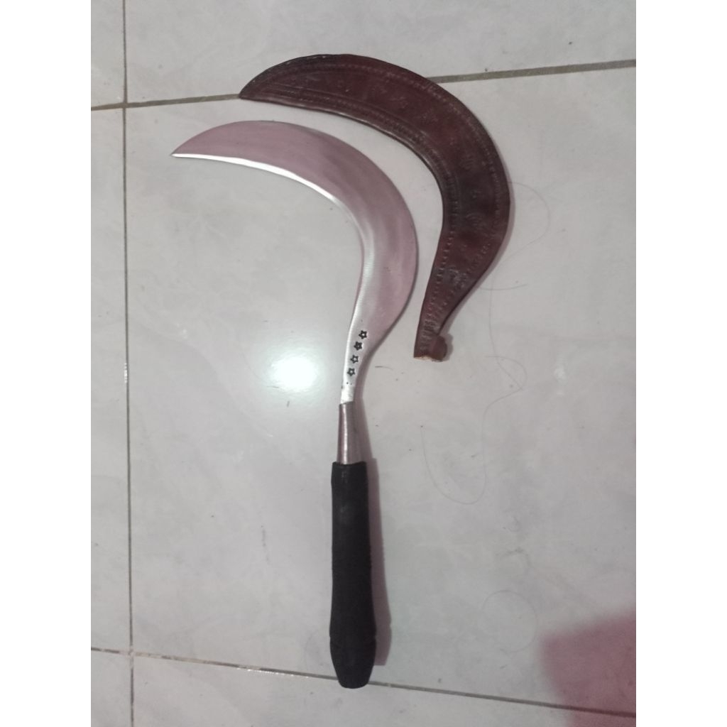alat berkebun, arit/sabit bintang lima+sarung aritnya
