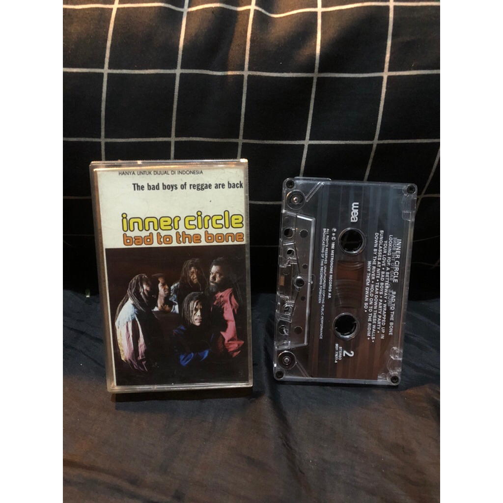 Kaset Pita Inner Circle - Bad To The Bone original