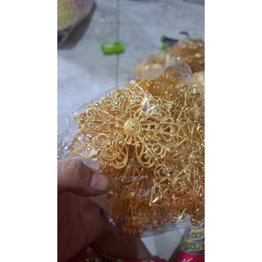 Lempengan emas lempengan pita besar lempengan sudut