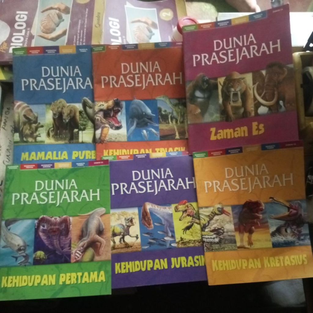 BUKU ENSIKLOPEDIA ANAK DUNIA PRASEJARAH SET 1/6 JUAL SET