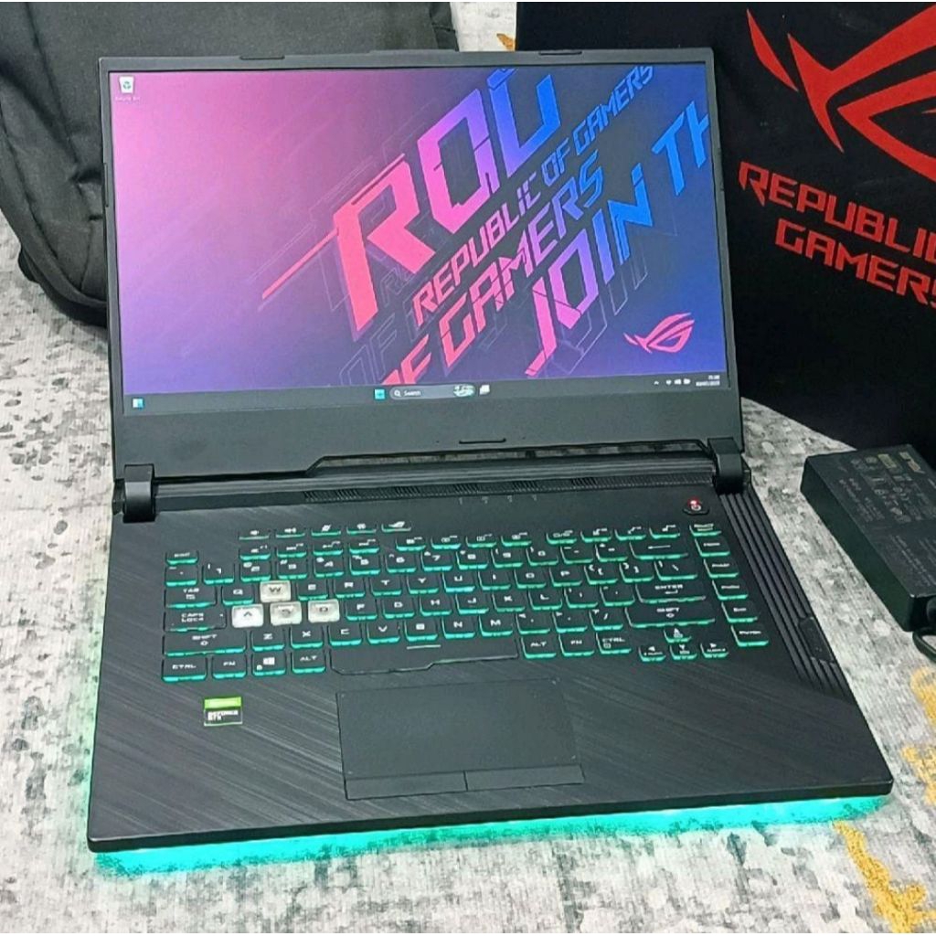 Asus RoG Strix Core i5-9300H  GTX 1050 4Gb GDDR5 8/512Gb 120Hz RGB Fullset Like New