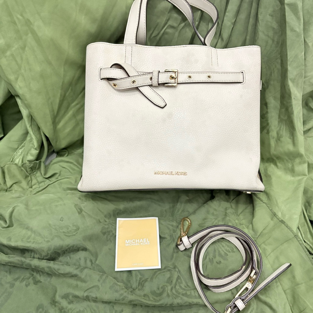 MK Emilia Satchel Medium