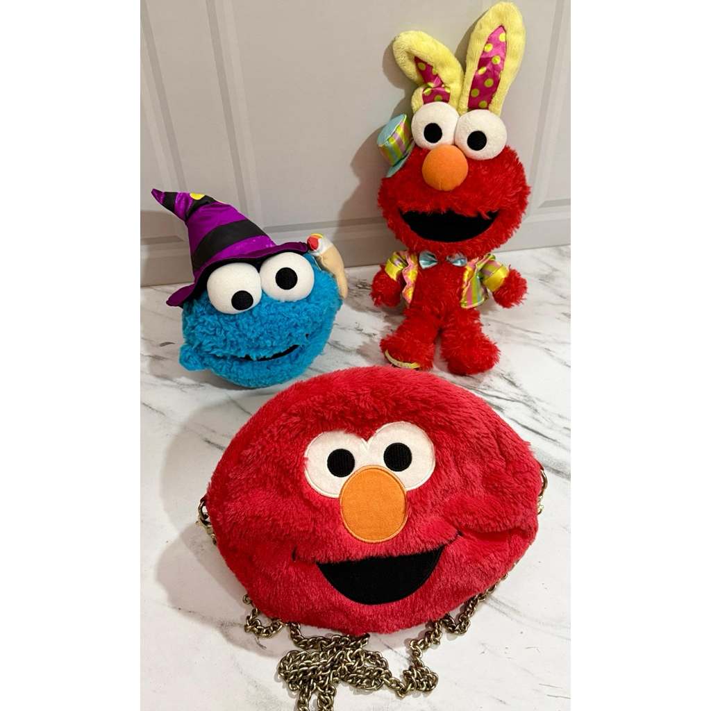 Boneka Plushie Elmo Limited Edition Easter USJ, Cookie Monster Colorful Paint Edition USJ & Tas sele