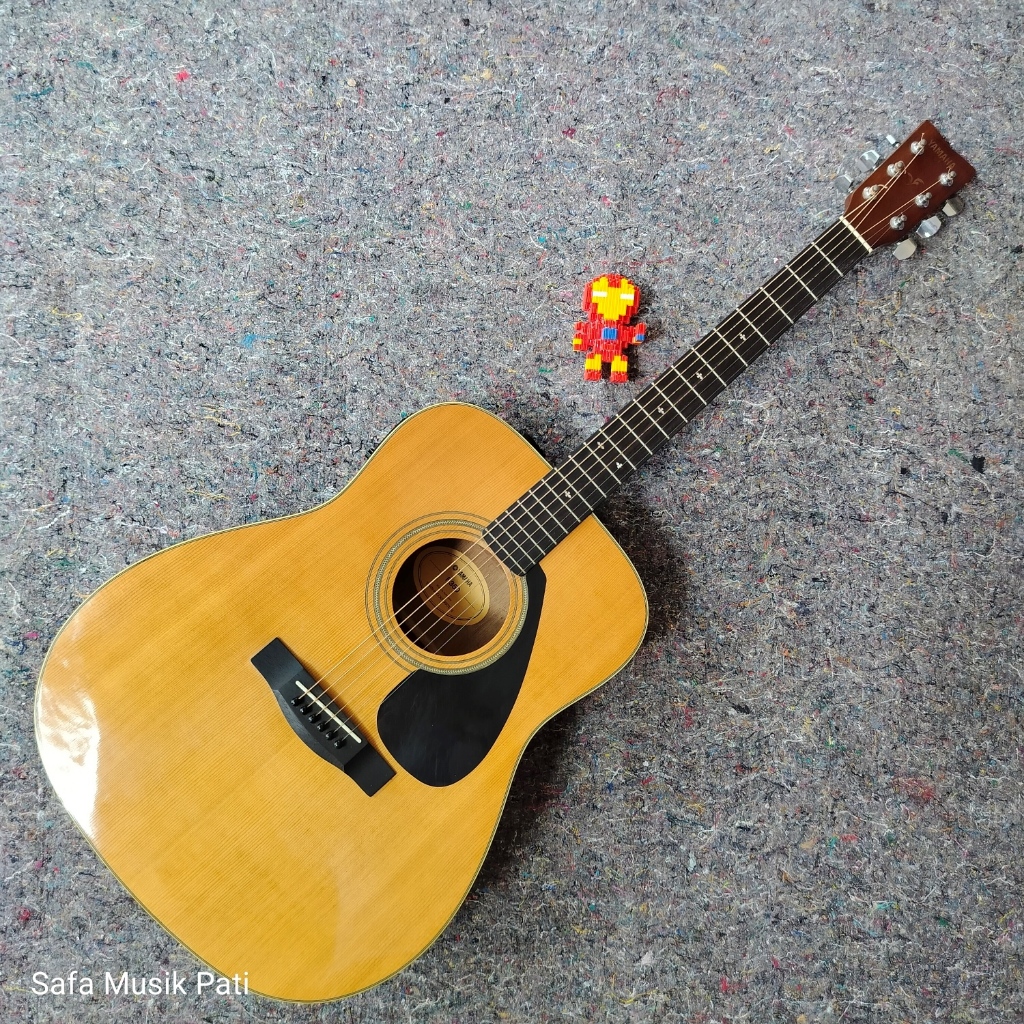 Yamaha F350 Gitar Akustik Kondisi Sangat Terawat, Normal, Original, Plus Elektrik Cowboy AW-1 (Packi