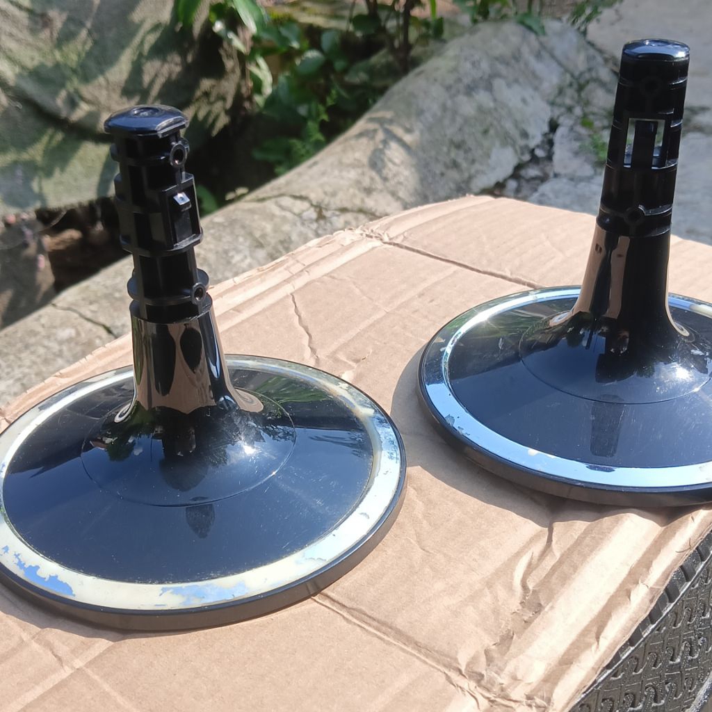KAKI SPEAKER TOWER POLYTRON