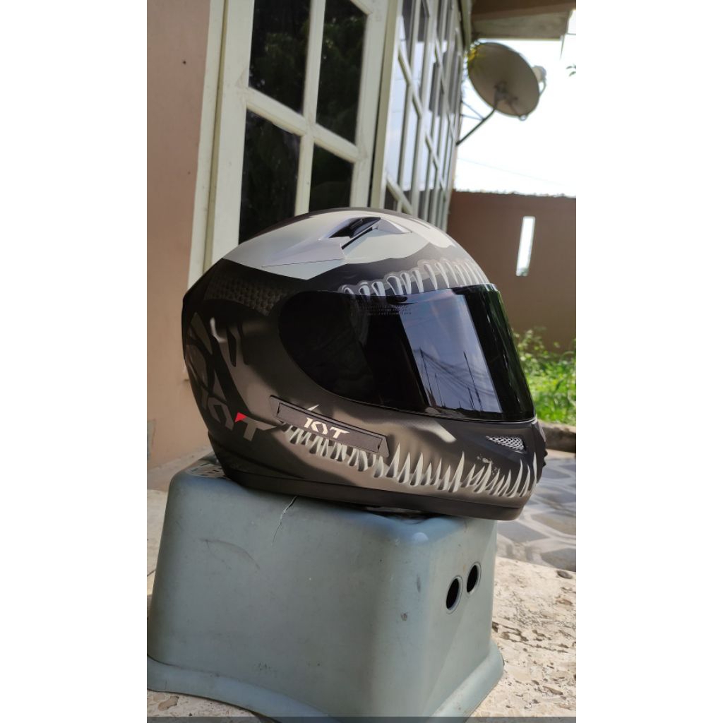KYT K2R venom