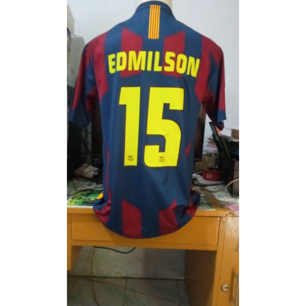 koleksi olahraga baju bola Barca Barcelona home 2005/2006 Size M final ucl Paris Edmilson 15