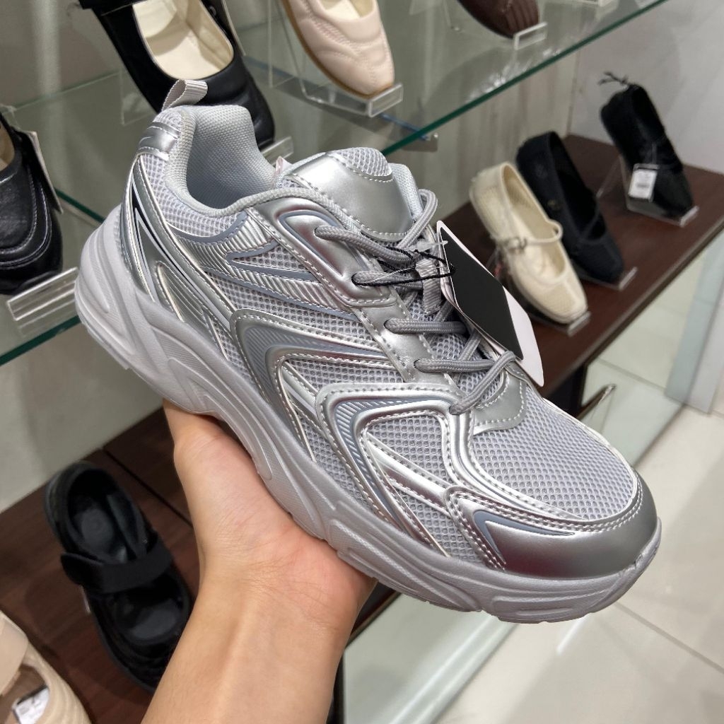 Sneakers Sport Wanita Nevada Original