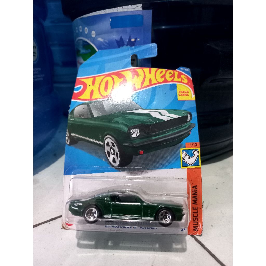 Hotwheels Basic Mustang