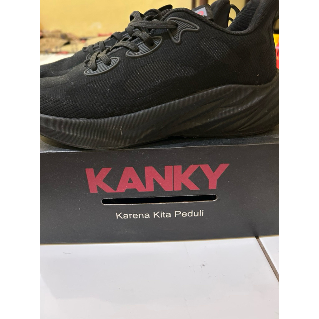preloved sepatu kanky size 41